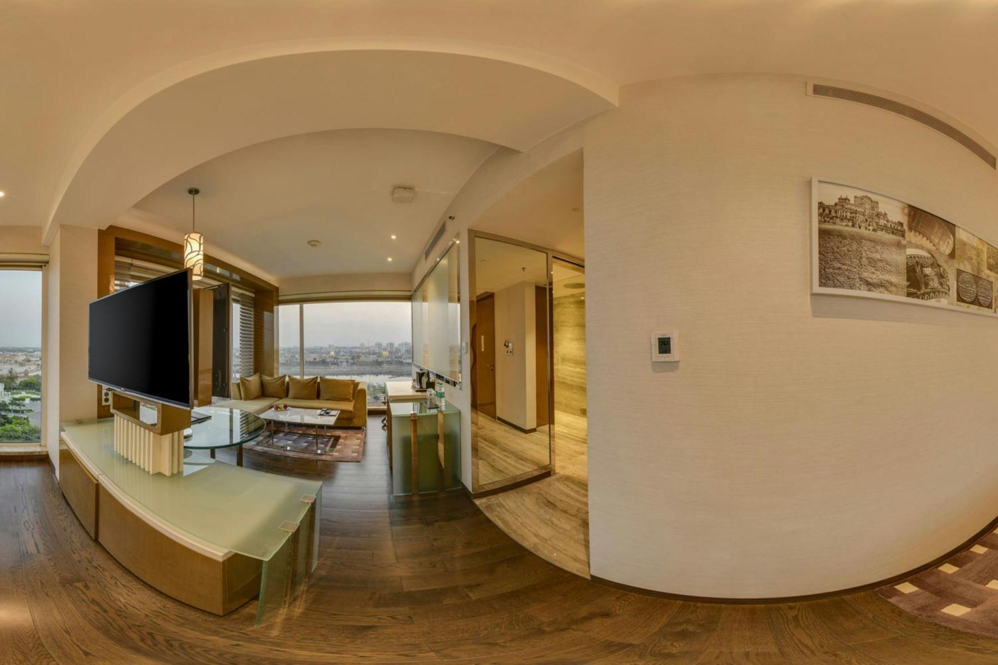 Renaissance Lucknow Hotel, Gomti Nagar Eksteriør billede