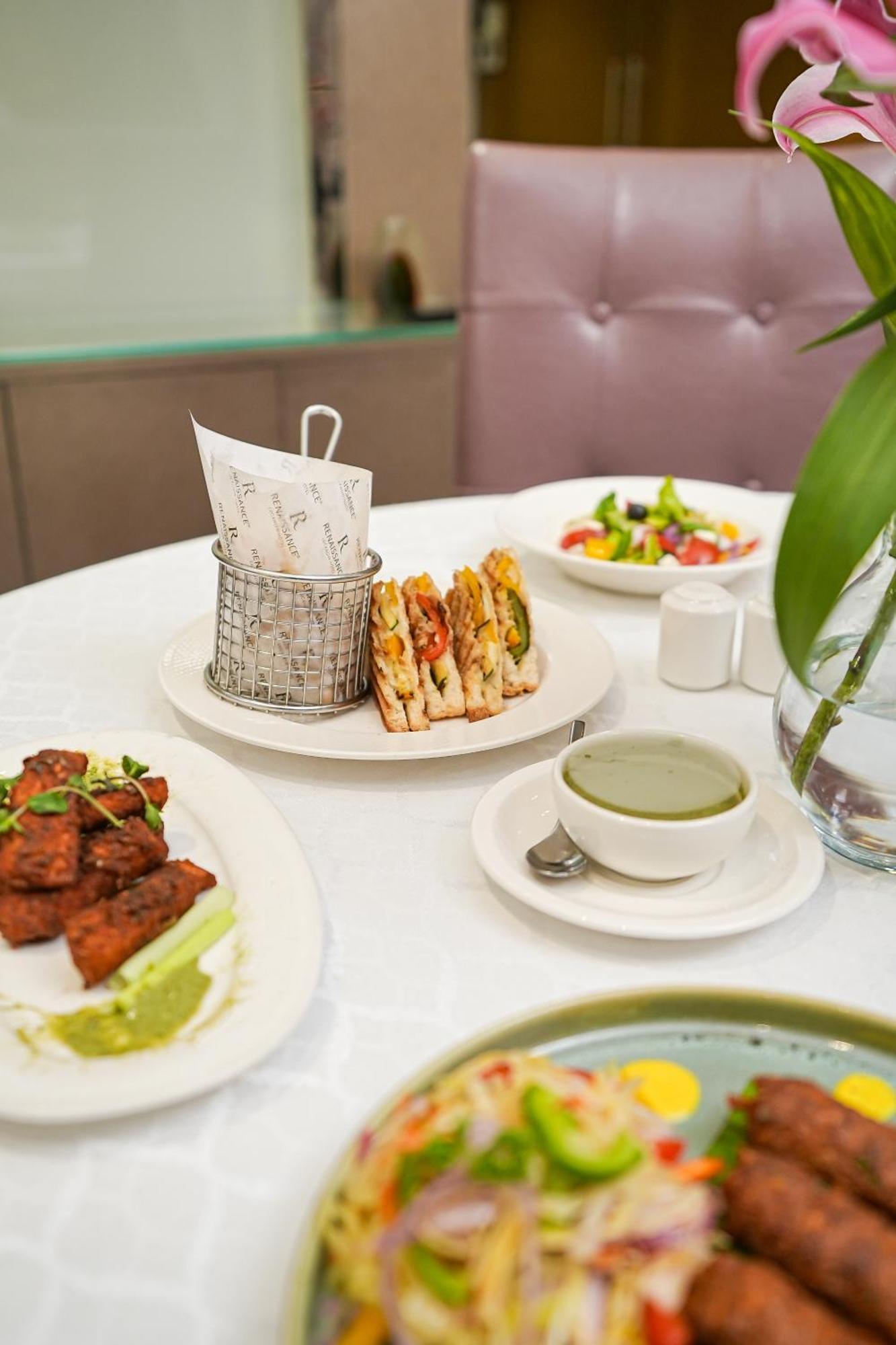 Renaissance Lucknow Hotel, Gomti Nagar Eksteriør billede